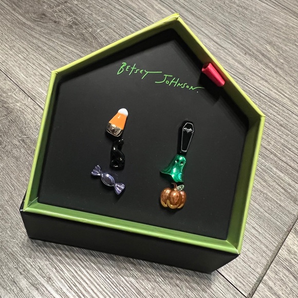 Betsey Johnson halloween earring set - Picture 1 of 3